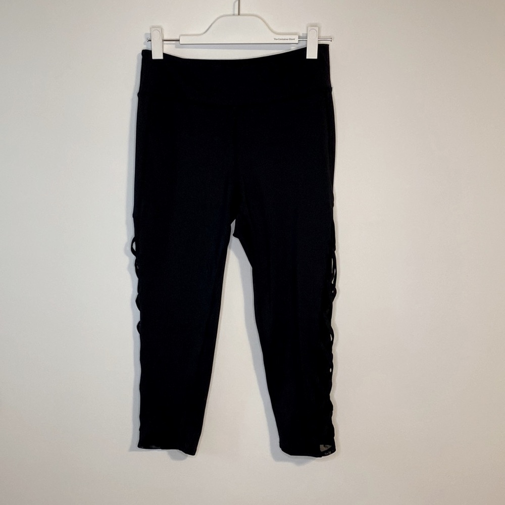 Jessica Simpson black leggings size large with detail down the outside of leg